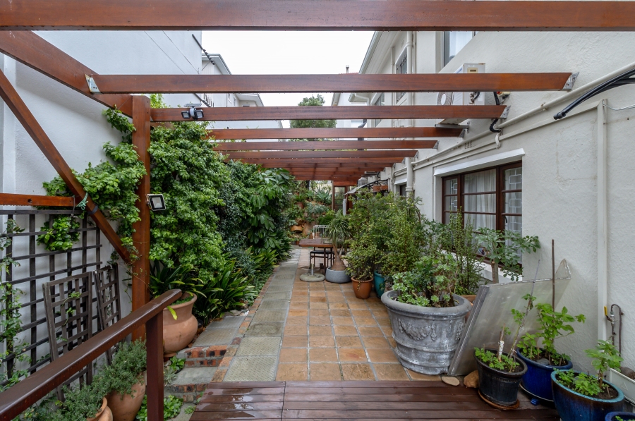 To Let 1 Bedroom Property for Rent in Vredehoek Western Cape